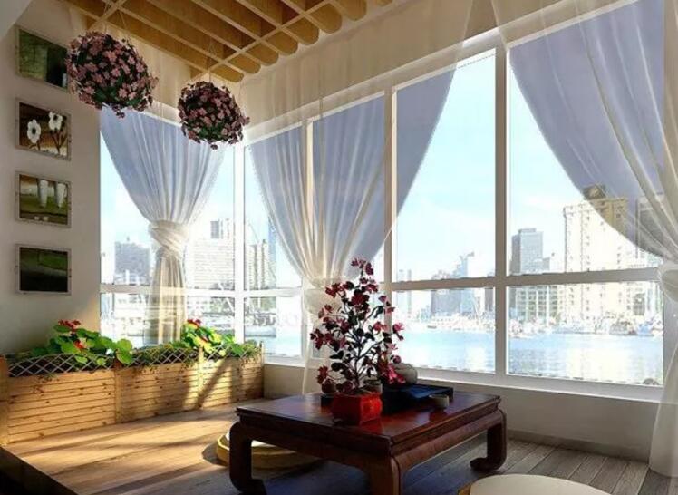 冷颼颼（sōu）的冬天,你家的陽台,還沒有安裝（zhuāng）門窗嗎?