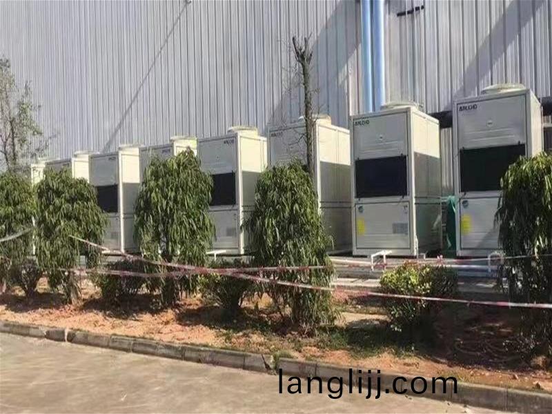 愛信(xin)精（jīng）(jing)機現場